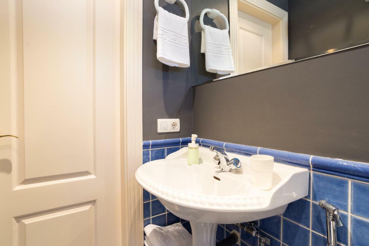 Gr3-Renovated Apt Next To Old Town With Cozy Terrace Appartement Málaga Buitenkant foto